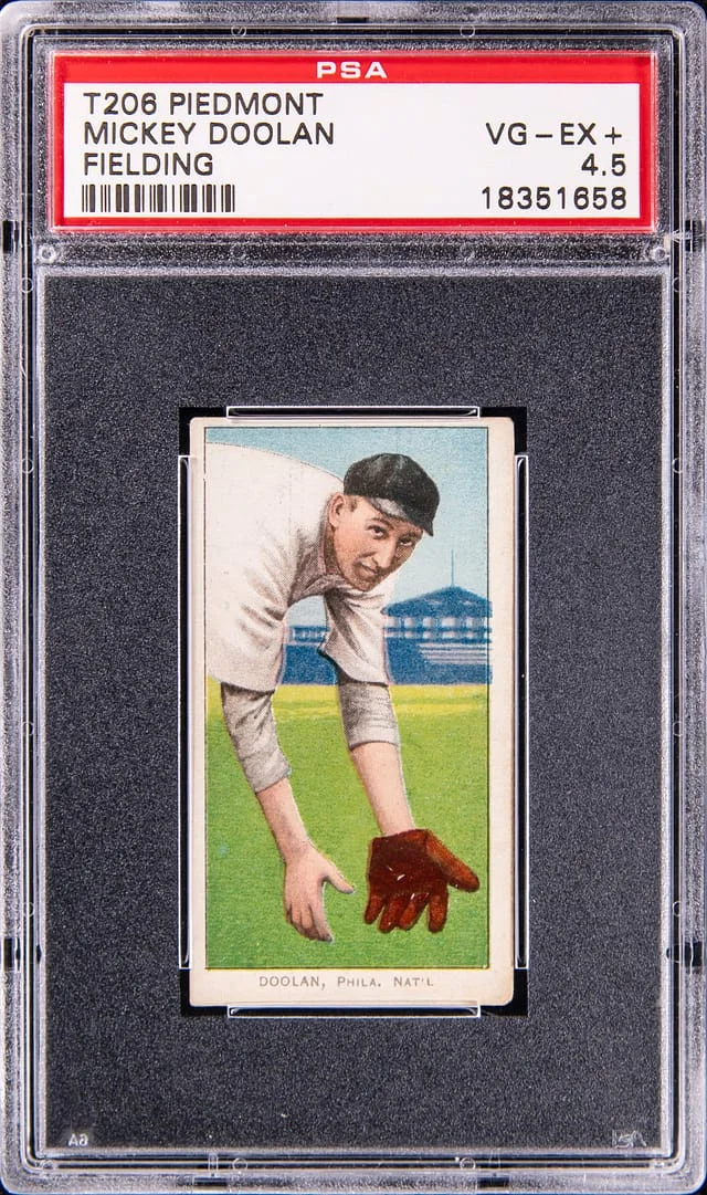1909-11 T206 Mickey Doolan, Fielding - Piedmont White Border #no-number card image