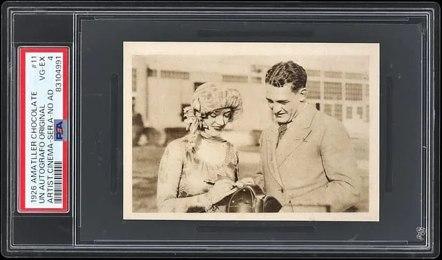 1926 Amatller Chocolate Los Artistas Cinematograficos En La Intimidad, Serie A-No Ad Red Grange, Marion Davies #11 card image