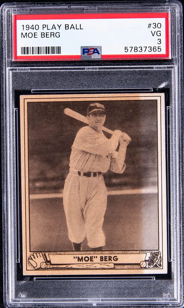 1940 Play Ball Moe Berg #30 card image