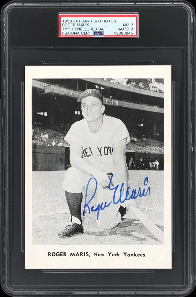 1958-61 Jay Publishing Photos Type Roger Maris, Kneeling, Holding Bat #1 card image