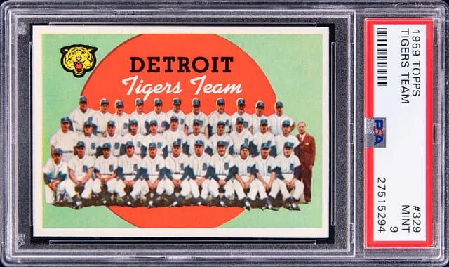 1959 Topps Tigers Team #329 card image
