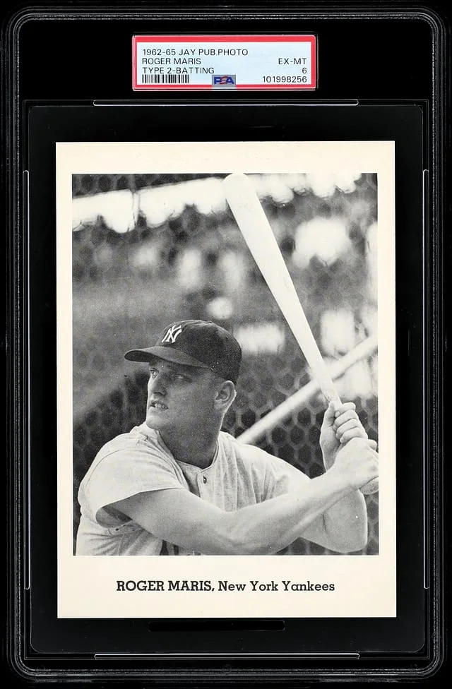 1962-65 Jay Publishing Photo Type 2 Roger Maris (Batting) #NNO card image