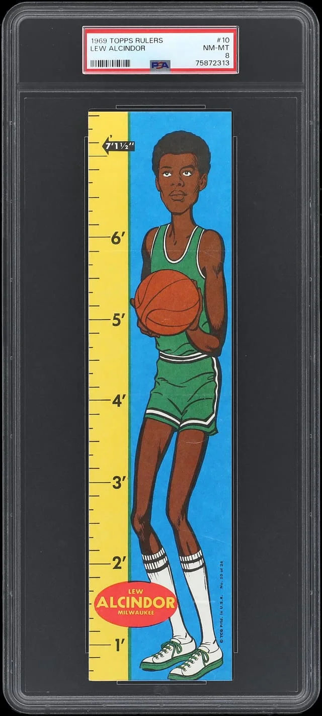 1969-70 Topps Lew Alcindor Rulers #10 card image