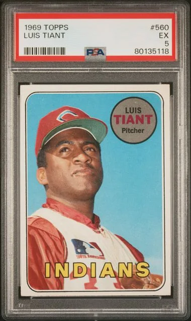 1969 Topps Luis Tiant #560 card image