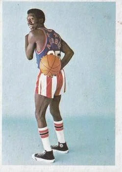 1971 Fleer Harlem Globetrotters Hubert "Geese" Ausbie #24 card image
