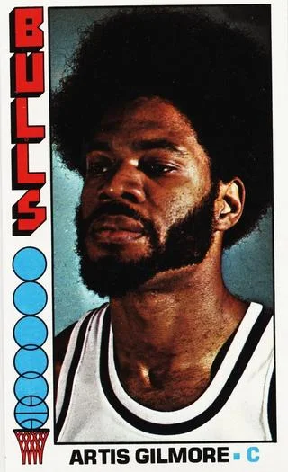 1976-77 Topps Artis Gilmore #25 card image