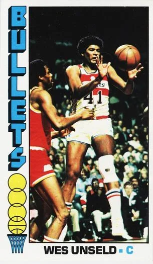 1976-77 Topps Wes Unseld #5 card image