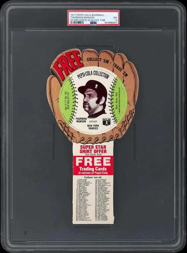1977 Pepsi-Cola Baseball Stars Discs with Glove Tab Thurman Munson #36 card image