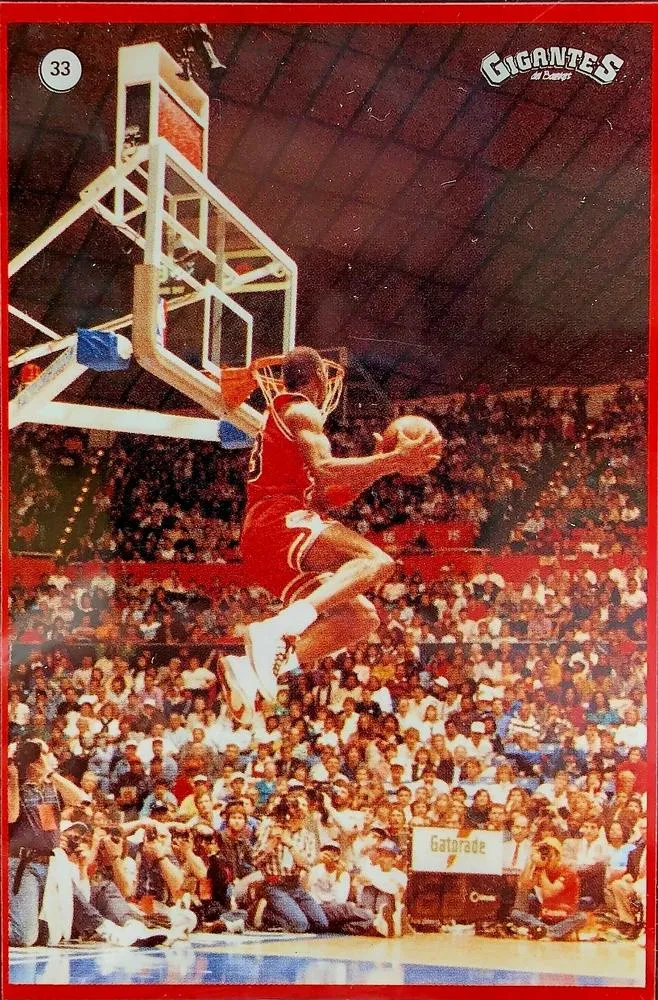 1987-88 Gigantes de la NBA Stickers (Spain) Michael Jordan #33 card image