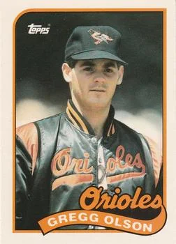 1989 Topps Traded Gregg Olson #89T card image