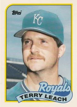 1989 Topps Traded Terry Leach #69T card image