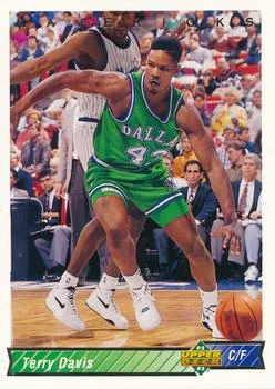 1992-93 Upper Deck European (Spanish) Terry Davis #132 card image