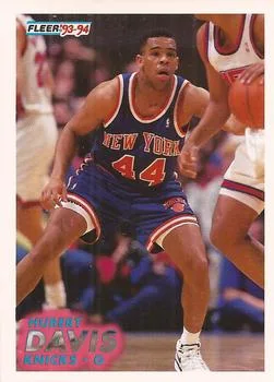 1993-94 Fleer Hubert Davis Variant #140 card image