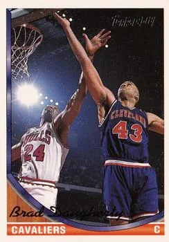 1993-94 Topps Brad Daugherty Gold #349 card image