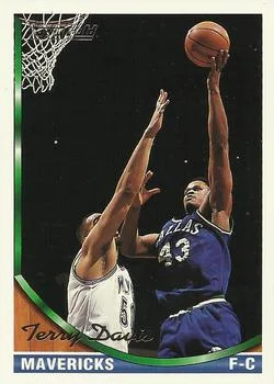 1993-94 Topps Terry Davis Gold #188 card image
