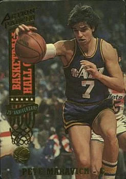 1993 Action Packed Hall of Fame Pete Maravich 24K Gold #39G card image