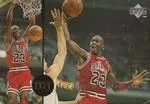 1994-95 Collector's Choice Spanish Michael Jordan Rare Air Decade of Dominance #J10 card image