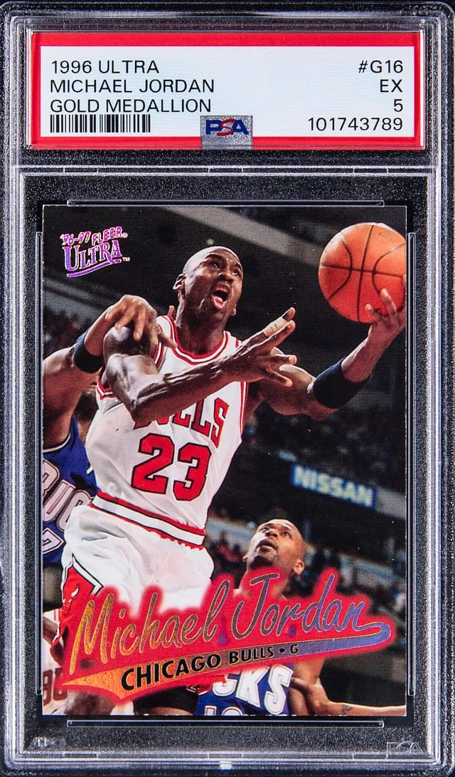 1996-97 Fleer Ultra Michael Jordan Gold Medallion #G16 card image