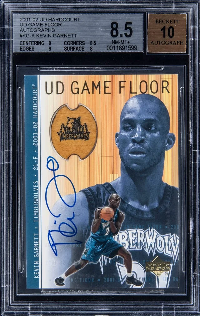 2001-02 UD Hardcourt Game Floor Autographs Kevin Garnett #KG-A card image
