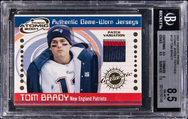 2001 Pacific Prism Atomic Jersey Patches Tom Brady #125 card image