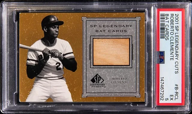 2001 SP Legendary Cuts Roberto Clemente Game-Used Bat Bat Cards #B-RCL card image