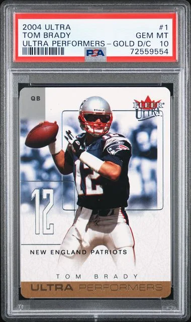 2004 Fleer Ultra Tom Brady Performers Gold Die-Cut #1 card image