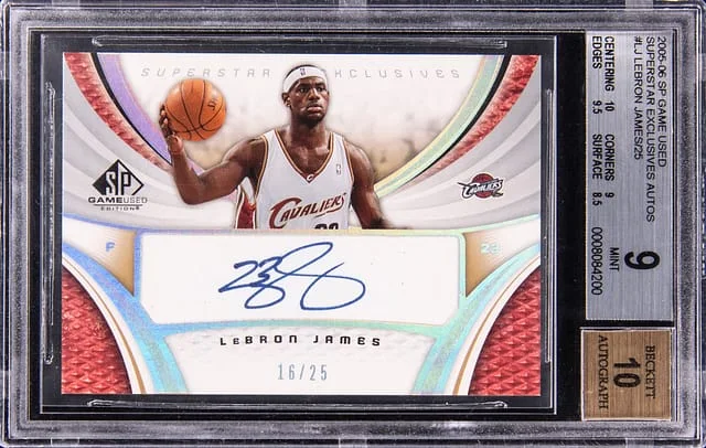 2005-06 SP Game Used LeBron James Superstar Exclusives Autographs #SE-LJ card image