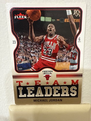 2006-07 Fleer Michael Jordan Glossy Team Leaders #TL-MJ card image