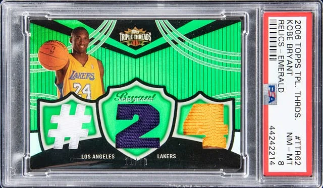 2006-07 Topps Triple Threads Kobe Bryant Emerald #TTR-62 card image