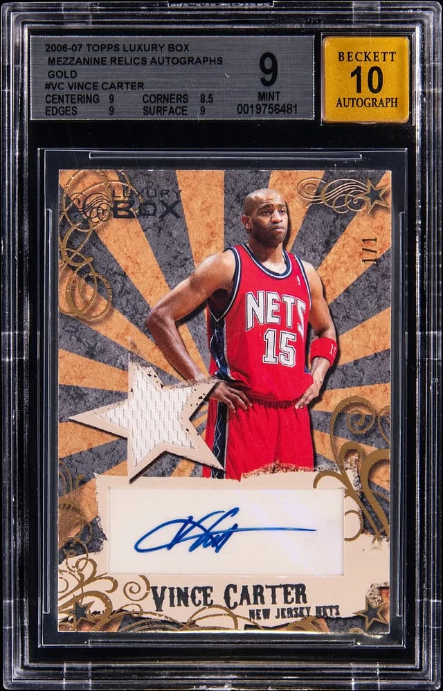 2006-07 Topps Vince Carter Luxury Box Mezzanine Relics Autographs Gold #MAR-VC card image