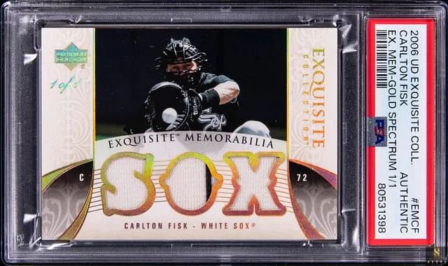 2006 Upper Deck Exquisite Collection Carlton Fisk Exquisite Memorabilia Gold Spectrum #EMCF card image