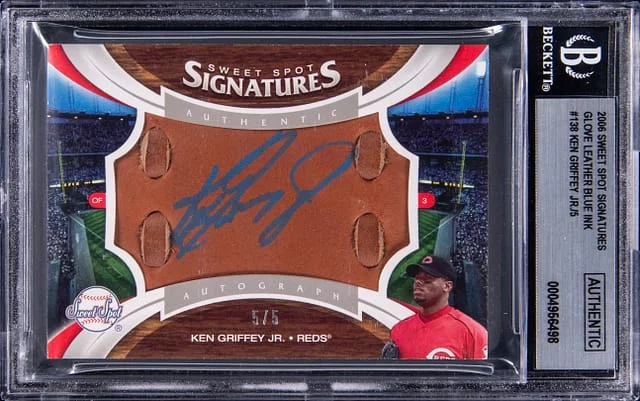 2006 Upper Deck Sweet Spot Signatures Ken Griffey Jr. Glove Leather Blue Ink #138 card image