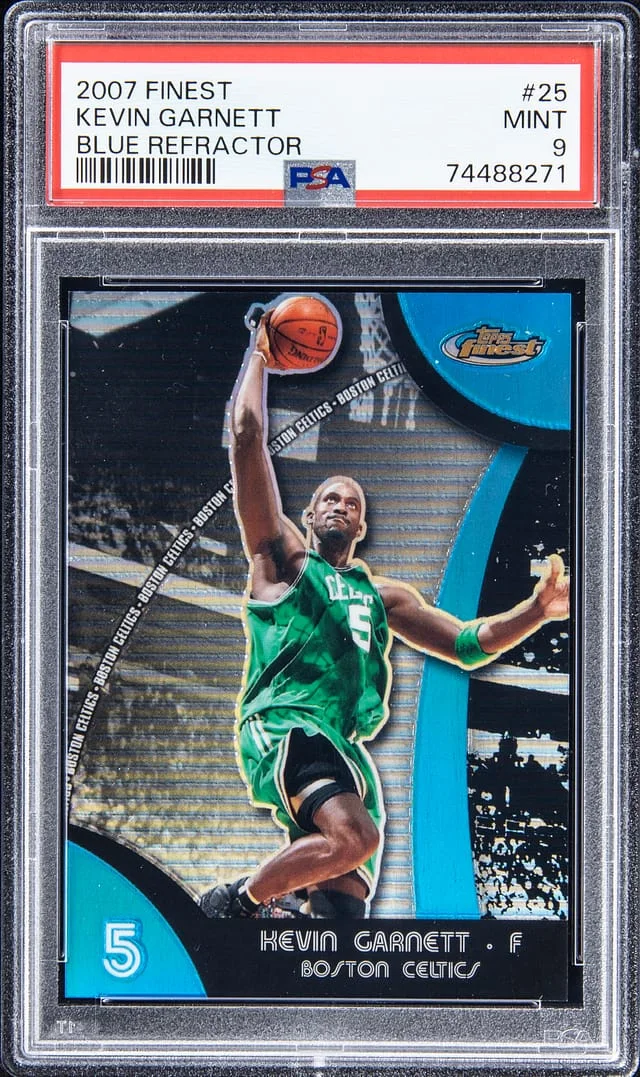 2007-08 Topps Finest Kevin Garnett Blue Refractor #25 card image