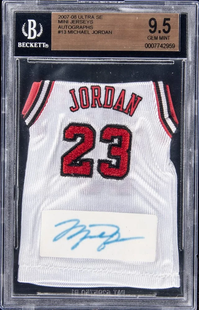 2007-08 Ultra Michael Jordan SE Mini Jerseys Autographs #13 card image