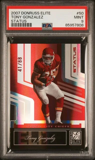 2007 Donruss Elite Tony Gonzalez Status #50 card image