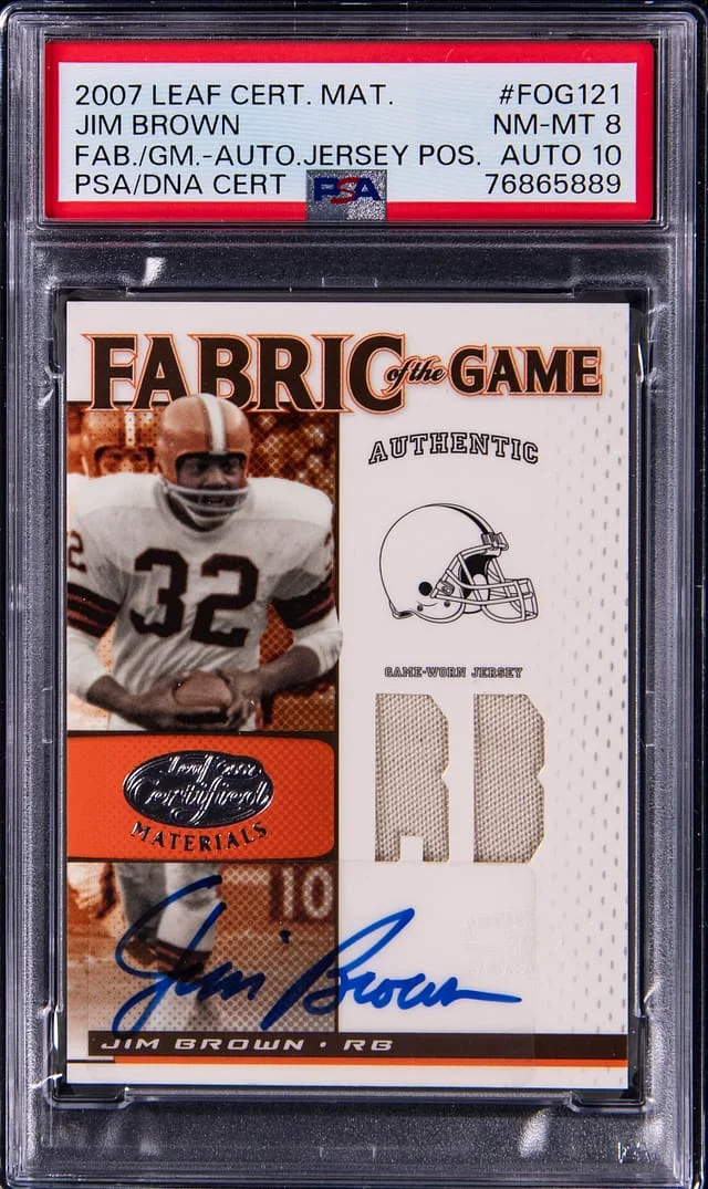 2007 Leaf Certified Materials Jim Brown Fabric Of The Game Autograph-Jersey Position #FOG121 card image