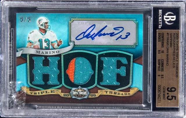 2009 Topps Triple Threads Dan Marino Autograph Relic Sapphire #TTAR-95 card image