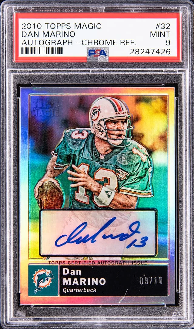 2010 Topps Dan Marinoi Magic Autograph Chrome Refractor #32 card image