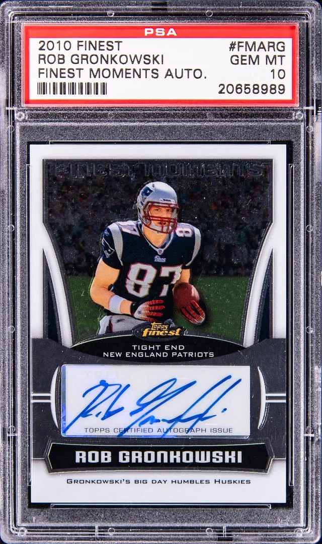2010 Topps Finest Rob Gronkowski Moments Autograph #FMARG card image