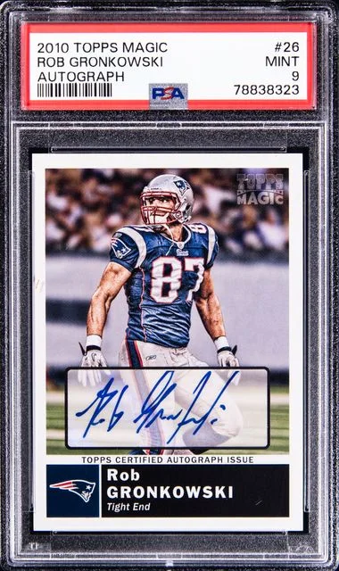 2010 Topps Rob Gronkowski Magic Autograph #26 card image