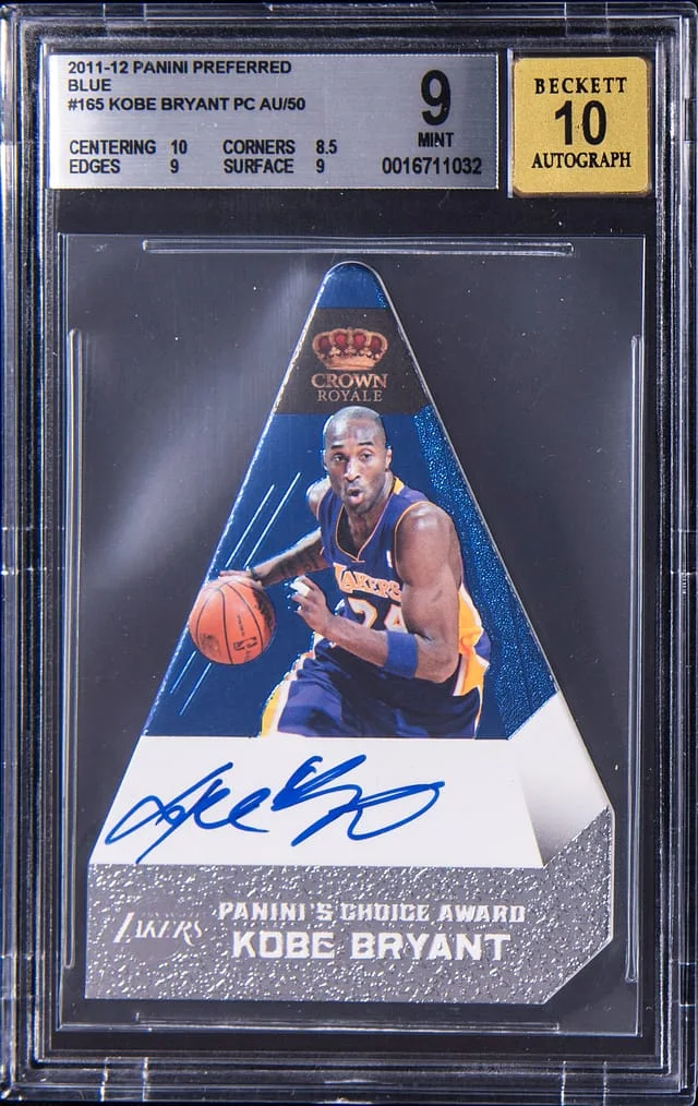 2011-12 Panini Kobe Bryant Preferred Panini's Choice Award Autographs Blue #165 card image