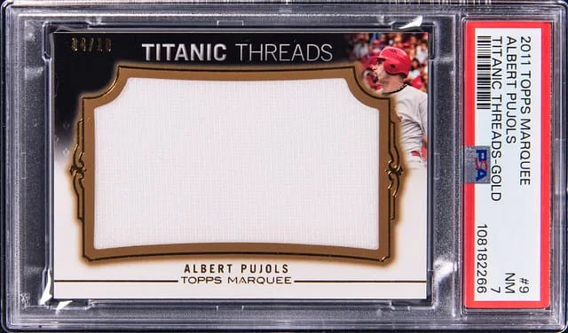2011 Topps Albert Pujols Marquee Titanic Threads Gold #TTJR-9 card image
