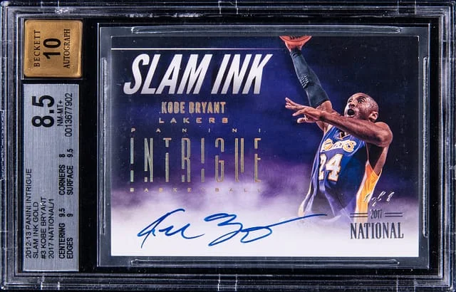 2012-13 Panini Kobe Bryant Intrigue Slam Ink Gold '17 National #3 card image
