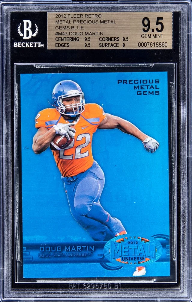 2012 Fleer Retro Doug Martin Precious Metal Gems (PMG) Blue #M-47 card image