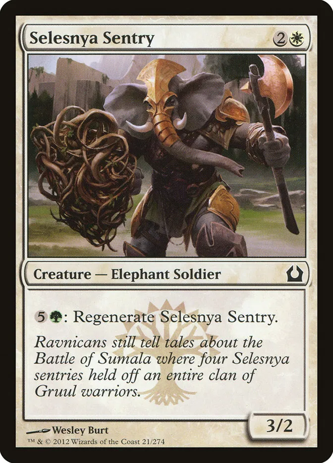 2012 Return to Ravnica Selesnya Sentry common #21 common card image