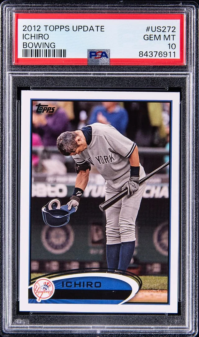 2012 Topps Update Ichiro Bowing #US272 card image