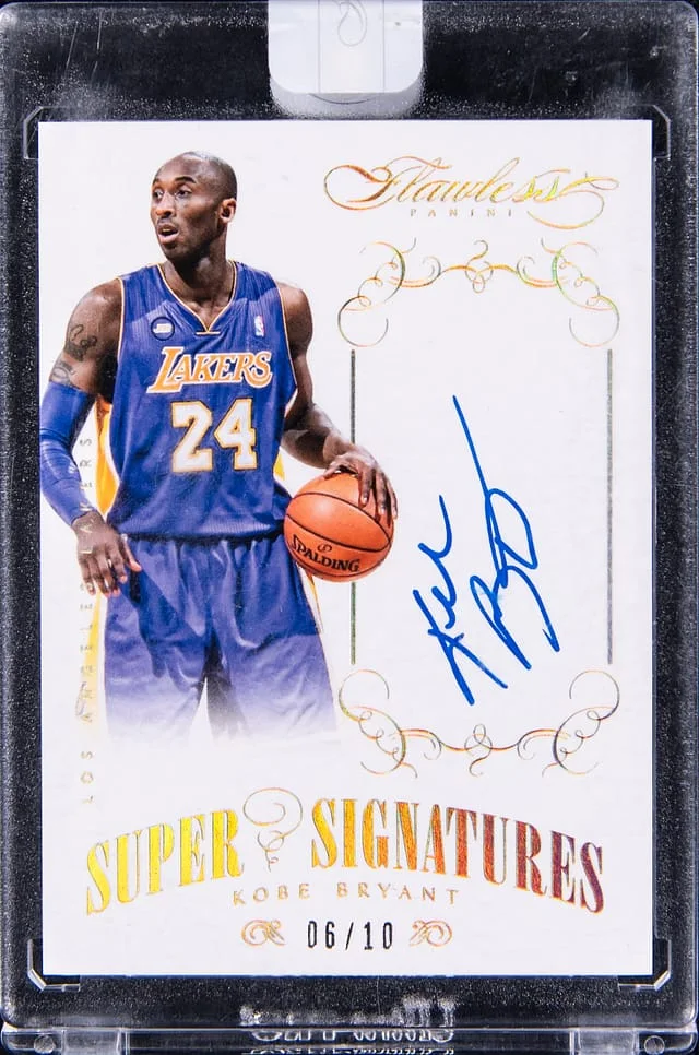 2013-14 Panini Flawless Kobe Bryant Super Signatures Gold #SS-KB card image