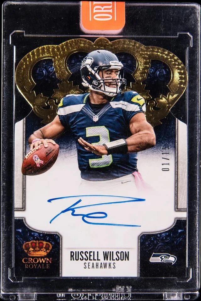 2013 Panini Crown Royale Russell Wilson #10 card image
