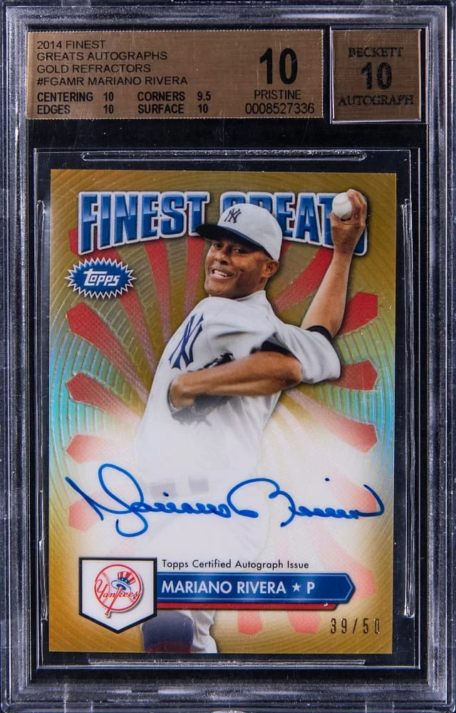 2014 Topps Finest Mariano Rivera Greats Autographs Gold Refractor #FGAMR card image