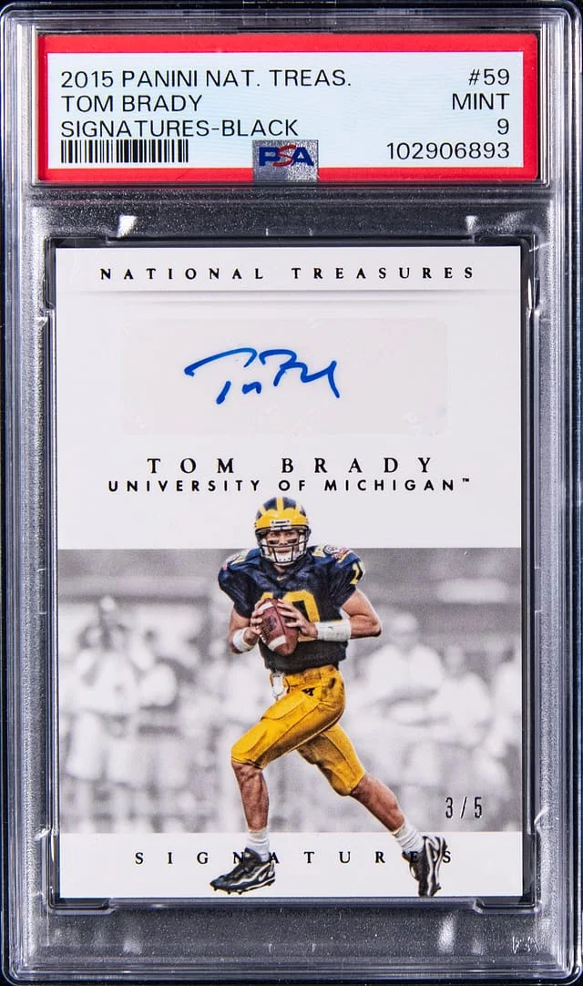 2015 Panini National Treasures Tom Brady Signatures Black #59 card image